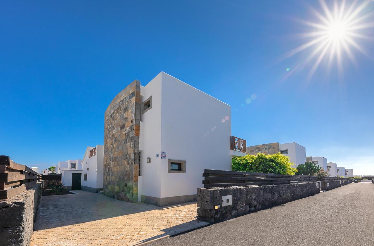 Villas Camelot By Escape Homeプラヤ・ブランカ エクステリア 写真